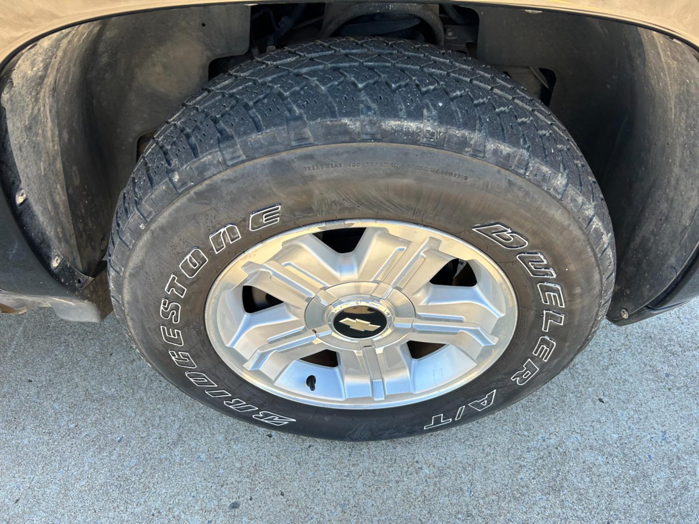 2007 BLACK /BLACK Chevrolet Suburban LS 1500 4WD (3GNFK16377G) with an 5.3L V8 OHV 16V FFV engine, 4-Speed Automatic Overdrive transmission, located at 17760 Hwy 62, Morris, OK, 74445, (918) 733-4887, 35.609104, -95.877060 - Photo#26